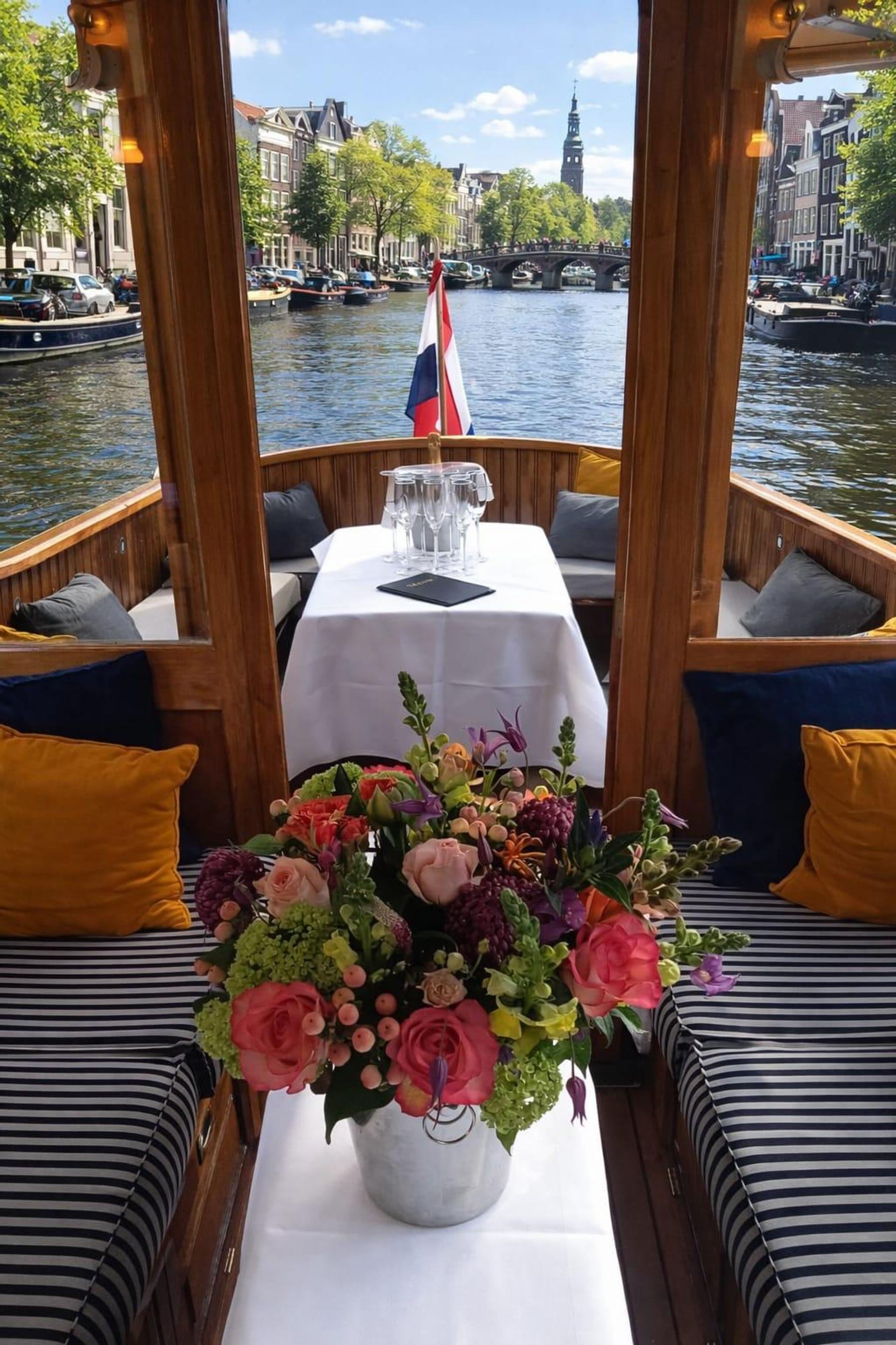 Roerdomp, beeld 2 van het schip
